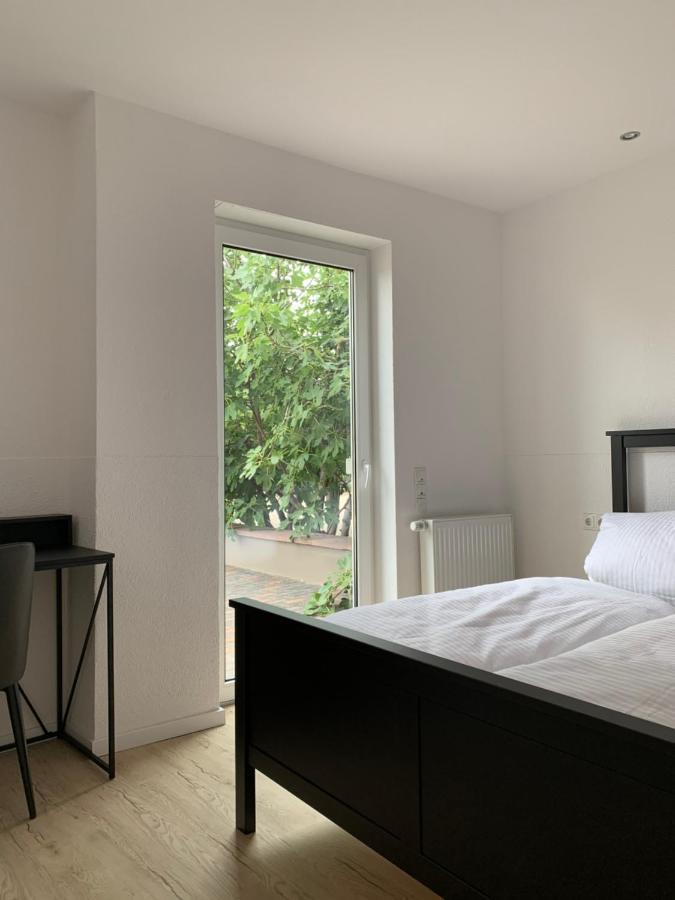 Hgh - Hotel Garni Helbig นอยชตัดท์ อัน แดร์ ไวน์ชตราเซอ ภายนอก รูปภาพ